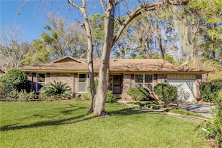 9 Mulberry Ct, Savannah, GA 31406
