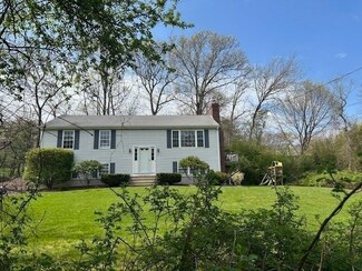 12 Dale Ave, Attleboro, MA 02703