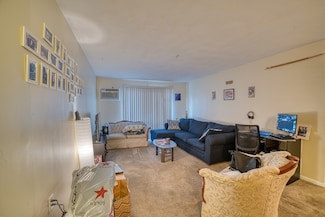 159 Bittersweet Ln Unit 108, Randolph, MA 02368