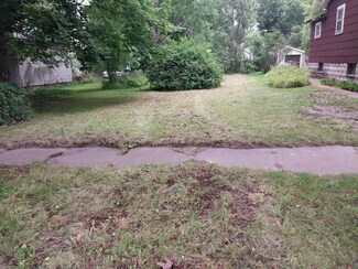 263 4th St, Manistee, MI 49660