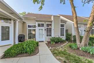 520 E Victoria Cir Unit 16/4, North Aurora, IL 60542
