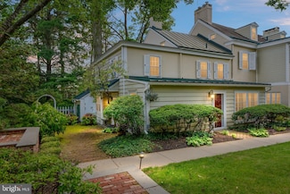 1 Barnes Ct, Doylestown, PA 18901