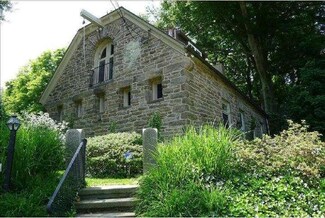 128 E Chestnut Hill Ave, Philadelphia, PA 19118