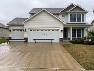 992 Westlake Village Dr, Pacific, MO 63069