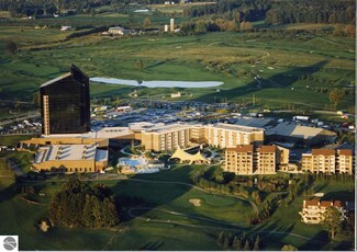 5040 Valleyway Dr Unit 4, Williamsburg, MI 49690
