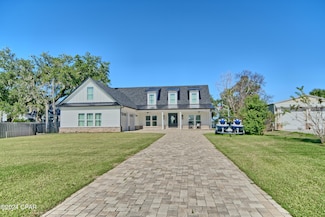 700 E 2nd St, Lynn Haven, FL 32444