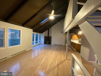 109 Forest Dr, Canadensis, PA 18325