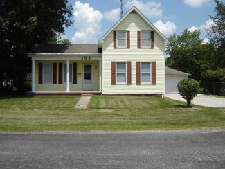 403 E Prairie St, Virden, IL 62690
