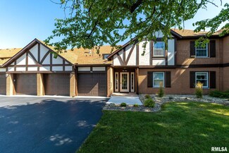 4150 E 60th St Unit 704, Davenport, IA 52807