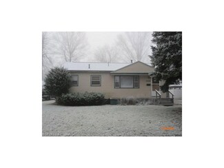 2777 Linda Dr NW, Warren, OH 44485