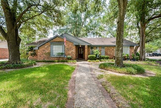 5827 Lodge Creek Dr, Houston, TX 77066