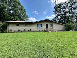 204 Lankford St, Bruceton, TN 38317