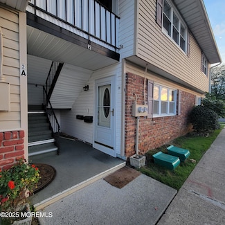 2 Maine Ct Unit B, Matawan, NJ 07747