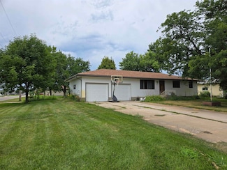 3352 50th Ave, Columbus, NE 68601
