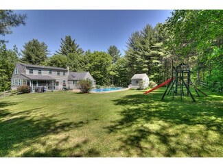 560 Sanborn Rd, Sanbornton, NH 03269