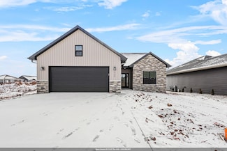 3106 Lazy Oak Ct, Green Bay, WI 54311