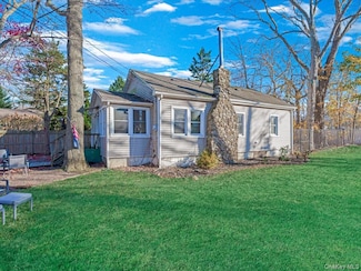 29 Parkside Ave, Miller Place, NY 11764