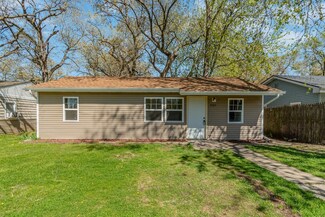 2707 Jasper St, Lake Station, IN 46405