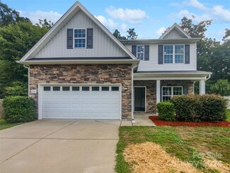 3935 Sky Dr, Charlotte, NC 28226