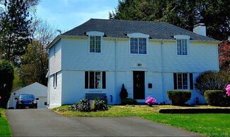 83 Longfellow Dr, Longmeadow, MA 01106