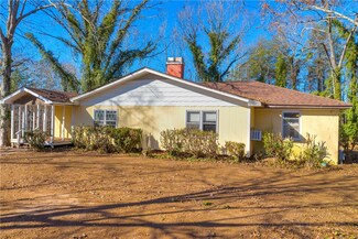 131 B D Johnston Rd, Central, SC 29630