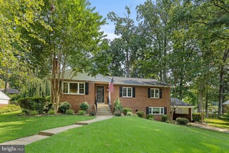6317 Anneliese Dr, Falls Church, VA 22044
