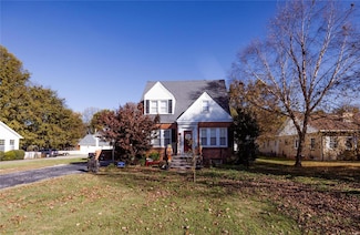 1040 N Kingshighway St, Sikeston, MO 63801