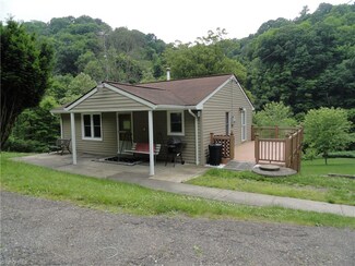 423 Ohio River Blvd, New Cumberland, WV 26047