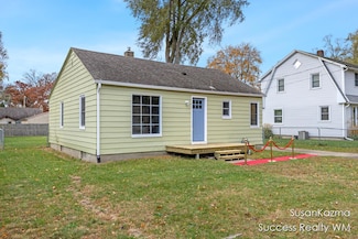 220 Bellevue St SW, Grand Rapids, MI 49548