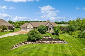 23700 Saddle Ridge Dr, Rogers, MN 55374