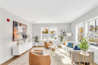 1000 Washington St Unit 213, Dedham, MA 02026