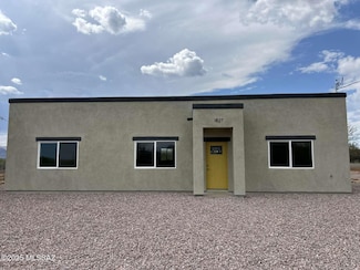 125 Valencia Ct, Rio Rico, AZ 85648