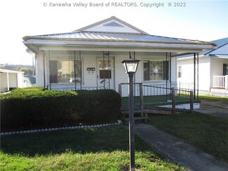 908 Ann St, Ravenswood, WV 26164