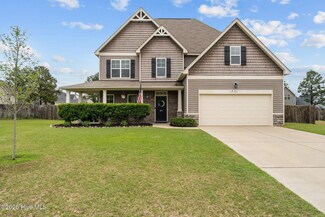112 Walkabout Dr, Aberdeen, NC 28315
