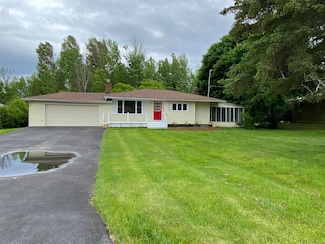 13 Hobbs Rd, Plattsburgh, NY 12901