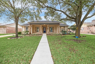 11918 Meadowdale Dr, Stafford, TX 77477