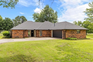 57 Serenada Ln, Shawnee, OK 74804