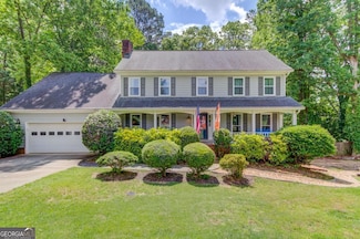 905 Foxfire Dr, Lawrenceville, GA 30044