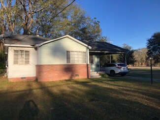 113 6th Ave, Hattiesburg, MS 39401
