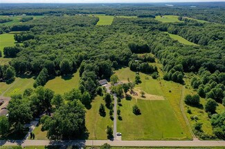 4695 State Route 225, Diamond, OH 44412