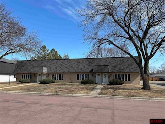 412 Holly Ln, Mankato, MN 56001