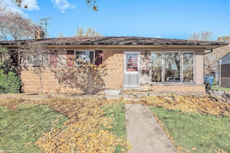 11927 Stamford Ave, Warren, MI 48089