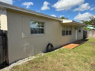 330 N 65th Way, Hollywood, FL 33024