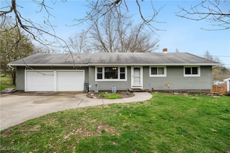 5963 Dailey Rd, Akron, OH 44319