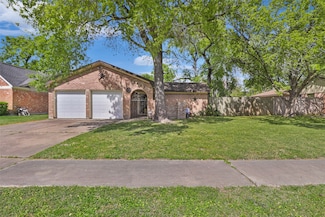 13847 Lantern Ln, Houston, TX 77015