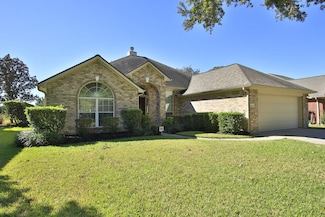 16227 Cliff Haven Dr, Houston, TX 77095