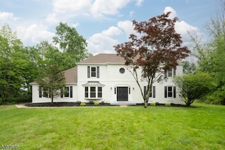 14 Edgewood Rd, Branchburg, NJ 08853