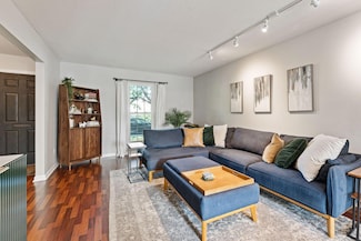 677 Providence Ave Unit C, Columbus, OH 43214