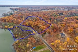 9310 Benjamin Dr, Newaygo, MI 49337