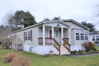 4 Jill Marie Dr, Carver, MA 02330